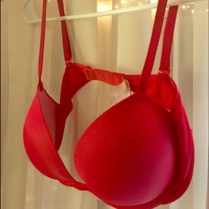 Victoria’s Secret super push-up bra